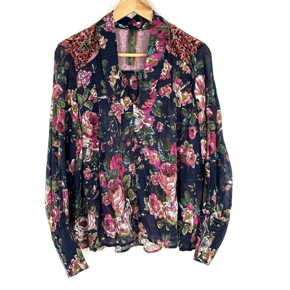 Aratta Silent JourneyโDiana Top Size Medium Blue Floral Print BeadedโVelvet